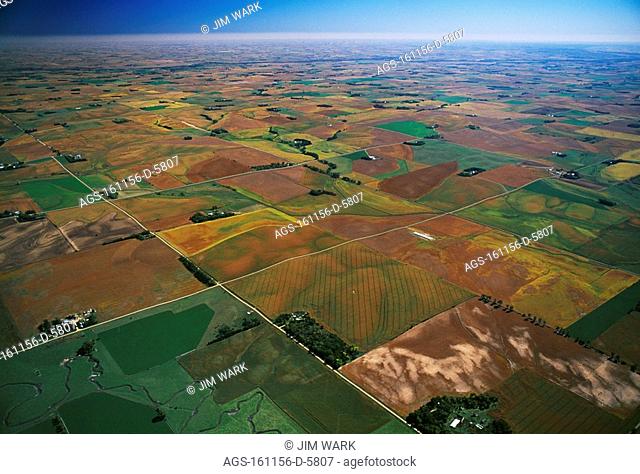 Agriculture - Aerial view of farmsteads and agricultural fields in Autumn / SD - nr. Yankton