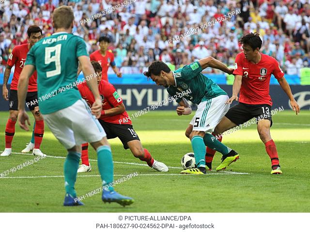 27 June 2018, Russia, Kazan: Soccer, FIFA World Cup, group F preliminary, Germany vs South Korea at the Kazan-Arena. Germany's Mats Hummels (2