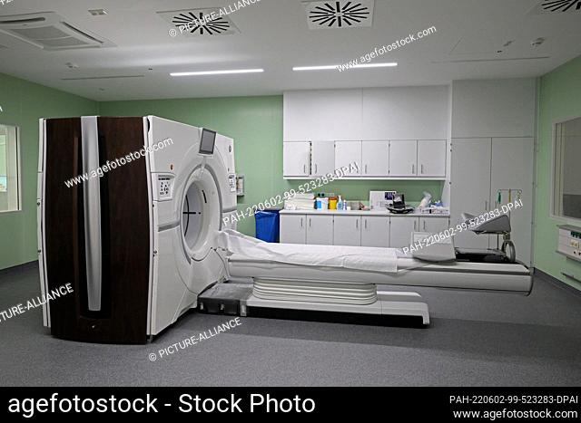 02 June 2022, Mecklenburg-Western Pomerania, Rostock: After the ceremonial inauguration of the University Emergency Center of the Rostock University Medical...