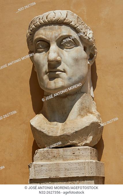 Palazzo dei Conservatori, Remains of statue of Emperor Constantine II, Courtyard, Capitoline Museum. Rome. Lazio, Italy