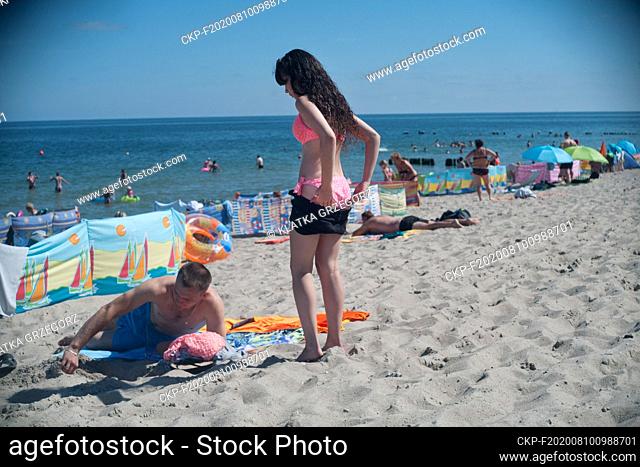 Poland, Wladyslawowo 10.08.2015. Tourists at the beach in popular seaside resort. photo CTK/Grzegorz Klatka