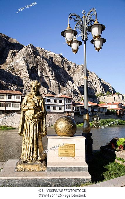 statues of the geographer and philosopher stabon born in amasya, riverside, amasya, anatolia, turkey, asia