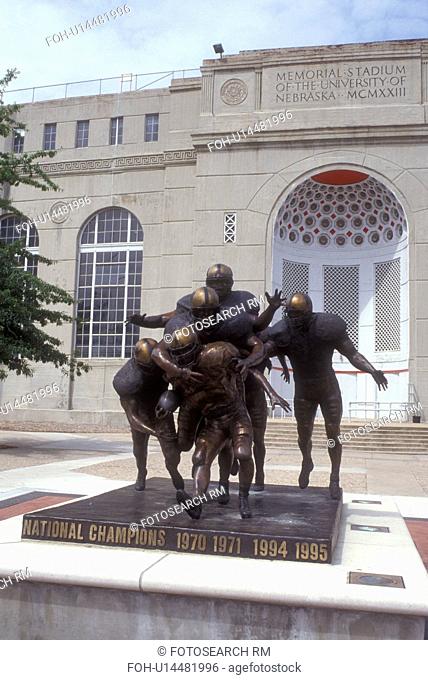 Nebraska, NCAA, Football statue in front of Memorial Stadium at the University of Nebraska in Lincoln