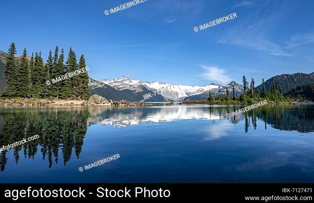 Garibaldi Lake, mountains reflected in turquoise glacial lake, Guard Mountain and Deception Peak, glacier behind, Garibaldi Provincial Park, British Columbia