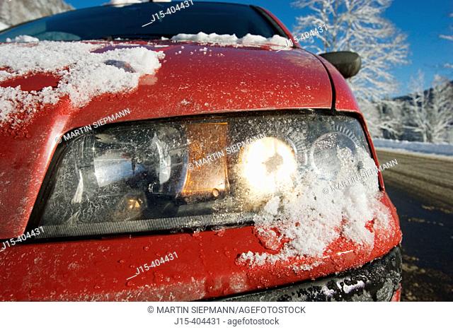 Headlight of Fiat Punto, winter