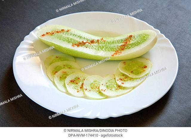 Cucumber with slices with masala 14-May-2010