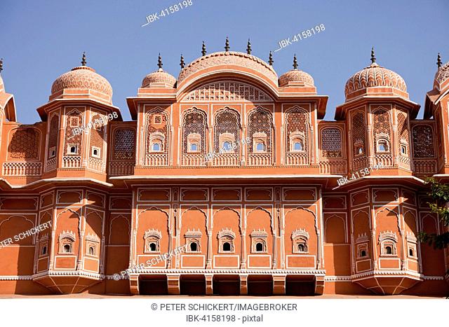 Facade in the pink city, historic centre, Jaipur, Rajasthan, India