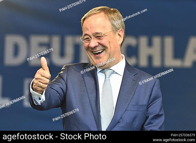 Armin LASCHET confident of victory, thumb up, thumbs up, gesture, laughs, laughs, laughsd, optimistic, in a good mood. Single image, cropped single motif