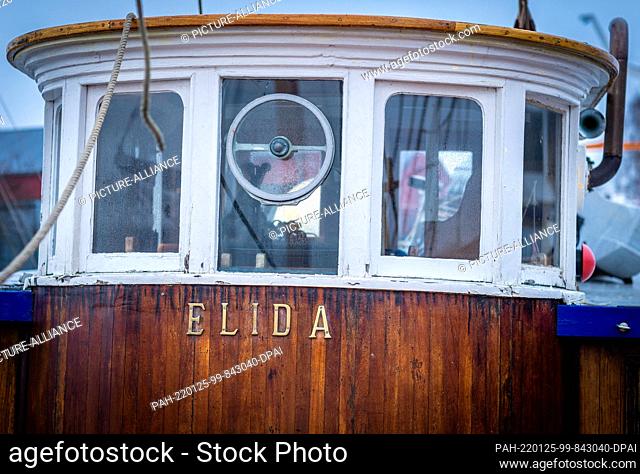 25 January 2022, Mecklenburg-Western Pomerania, Greifswald: The wooden helm of the missionary cutter ""Elida"", built in 1939. The 22