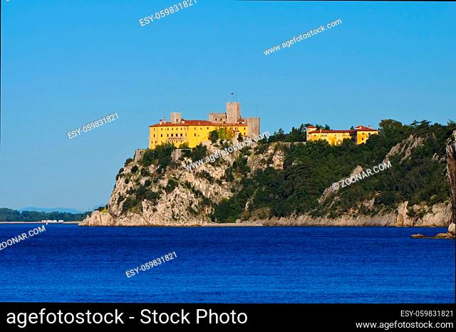 Duino Castello in der Nähe von Triest, Italien - Duino Castello near Trieste, Italy