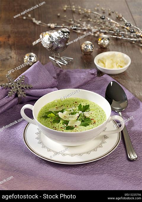 Savoy cabbaged soup