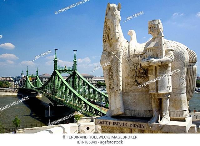 Statue of Bishop Gerhardus, Liberty Bridge, Budapest, Hungary, Southeast Europe, Europe