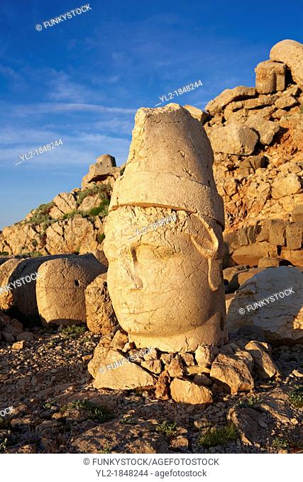 Picture & photo of the statues of around the tomb of Commagene King Antochus 1 on the top of Mount Nemrut, Turkey. Stock photos & Photo art prints
