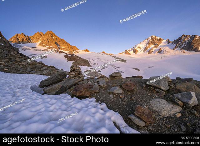 Evening mood, Alpine glow, Glacier du Tour, Glaciers and mountain peaks, High Alpine landscape, Tête Blanche, Petite and Grande Fourche on the left