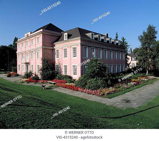 D-Oberhausen, Ruhr area, Lower Rhine, North Rhine-Westphalia, castle Oberhausen, museum, art exhibition - Oberhausen, Nordrhein-Westfalen, Germany, 01/01/2014