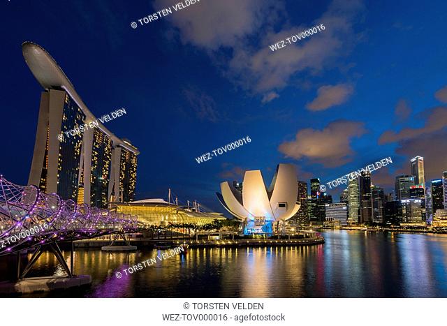 Singapore, Central business district, Marina Bay Sands Hotel in the evening light