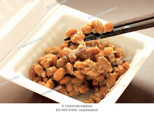a container of natto