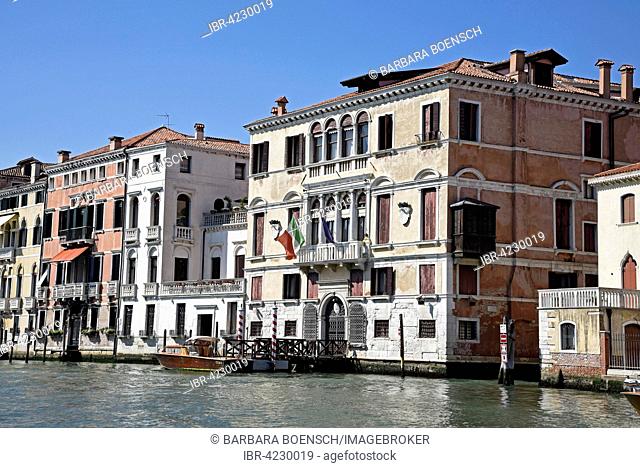 Palaces and houses by Grand Canal, Venice, Venezia, Veneto, Italy
