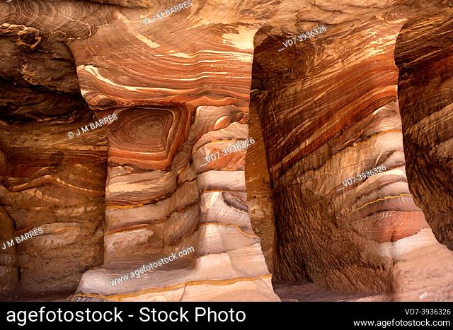 Petra, multicoloured sandstone with cross-bedding. UNESCO World Heritage, Nabataean site, Jordan