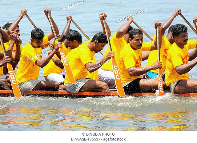 Snake boat race on punnamada lake ; Alleppey ; Alappuzha ; Kerala ; India NOMR