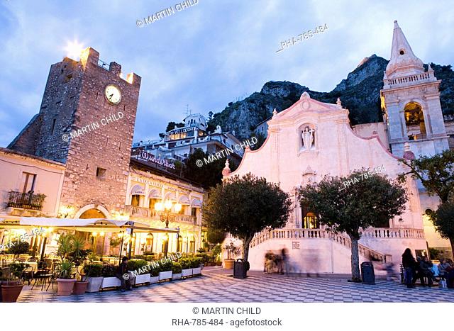 Evening, Piazza IX Aprile, Torre dell Orologio, church of San Giuseppe, Taormina, Sicily, Italy, Europe