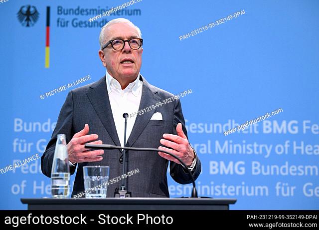 19 December 2023, Berlin: Klaus Reinhardt, President of the German Medical Association, speaks at a press conference following a meeting with the heads of the...