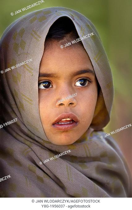 Portrait of poorly dressed indian young girl child, Rajasthan State, India