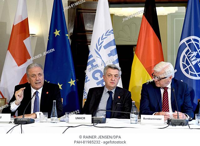 German Foreign Minsiter Frank-Walter Steinmeier (r, SPD); the Refugees Commissioner of the United Nations, Filippo Grandi (c); and the Migration Commissioner of...