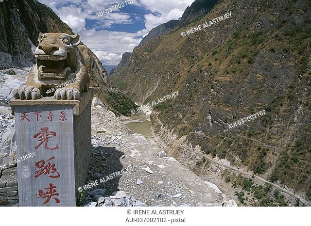 China - Yunnan - Tibetan Borders - Daju and the Tiger Leaping Gorge