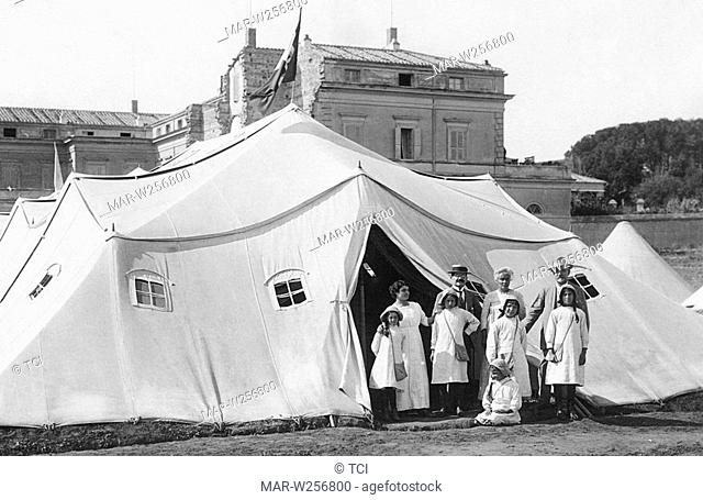 italia, nettuno, tenda con fanciulli tubercolotici, 1910-11