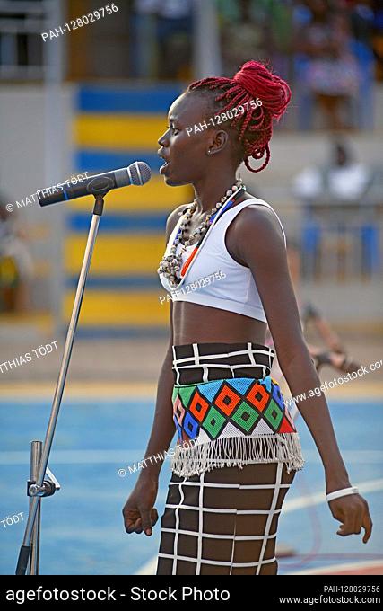 Singer of a Schilluk dance and music group at the Orupaap Nature Arts Festival, recorded on December 7th, 2019. The Orupaap Cultural Foundation