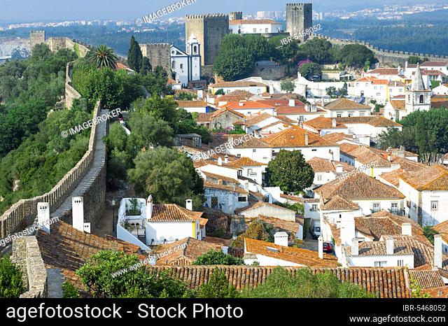 Old town and castle, Obidos, Extremadura and Ribatejo, Portugal, Europe