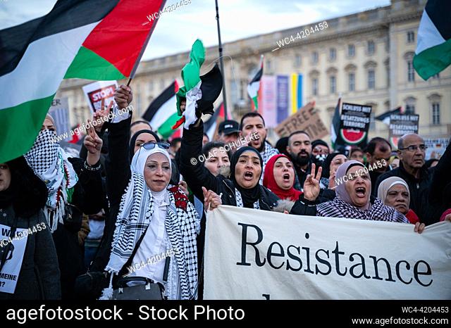 Berlin, Germany, Europe - More than 8, 000 participants show their solidarity and take part in a demonstration for Palestine and against Israel under the title:...
