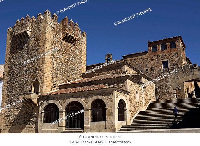 Spain, Extremadura, Caceres, old town listed as World Heritage by UNESCO, plaza Mayor, staircase of the Arc of Estrella