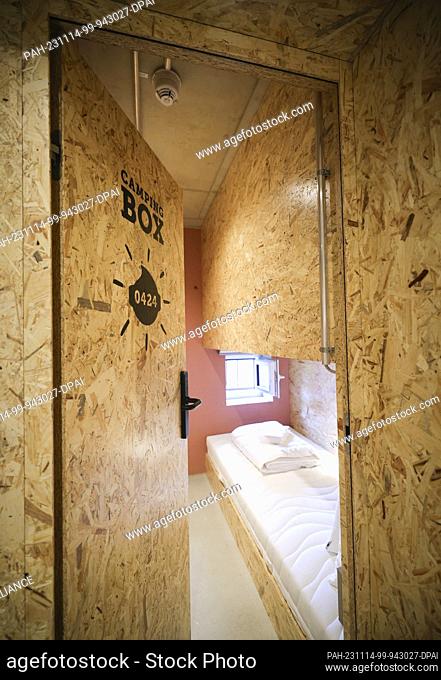 14 November 2023, Hamburg: View of a so-called ""camping box"" (mini hotel room/sleeping pod) during a media tour of the new ""Villa Viva Hamburg"" hotel...