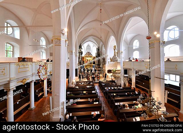 02 July 2021, Thringen, Weimar: Musicians of the Residence Chapel Weimar Baroque in the Herderkirche play an opening concert to mark the beginning of the ""Bach...