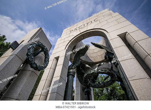 USA, District of Columbia, Washington, National Mall, World War Two Memorial