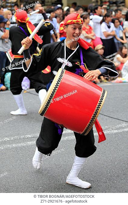 Japan, Tokyo, Shinjuku Eisa Matsuri, festival, people, taiko drummers,