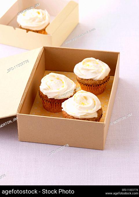 Banana cupcakes in a box