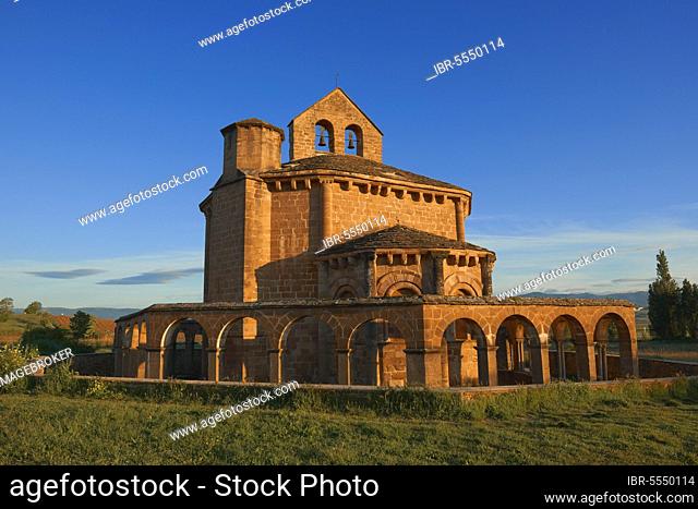 Santa Maria de Eunate, Romanesque church, Eunate church, Way of St. James, Muruzábal, Navarre, Spain, Europe