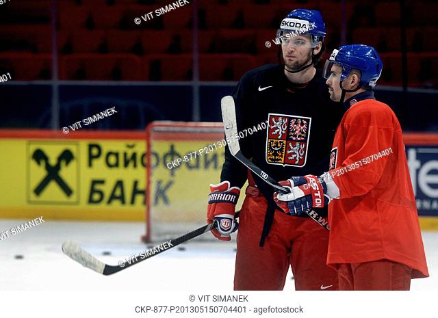 IIHF World Championships, Ice Hockey, Czech Republic, training, May 15, 2013, Stockholm, Sweden. Martin Hanzal (left) and Tomas Plekanec