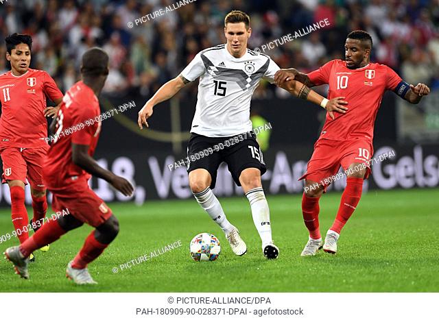 09.09.2018, Baden-Württemberg, Sinsheim: Soccer Friendly match: Germany - Peru in the Wirsol Rhein-Neckar-Arena: Niklas Süle (2nd from right) from Germany and...