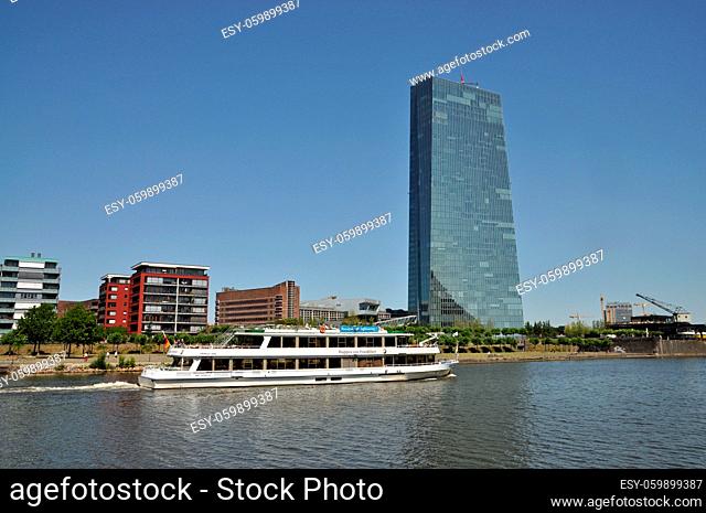 Frankfurt, main, ezb, europäische zentralbank, schiff, ausflugsschiff, weiße flotte, mainufer, skyline, stadt, großstadt, hochhaus, wolkenkratzer, architektur