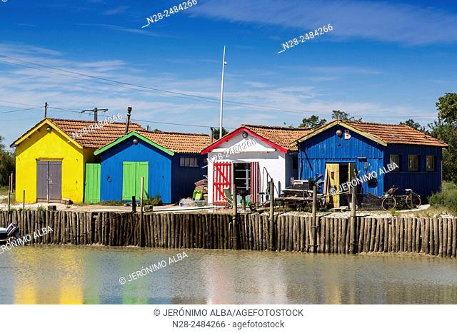 Colourful cabins, oyster farmers harbour, Le Chateau d'Oleron, Oléron island, Poitou-Charentes, Charente Maritime, France, Europe