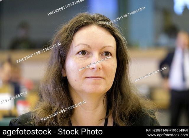 08 September 2022, Belgium, Brüssel: German Member of the European Parliament (Group of the European People's Party (Christian Democrats) - Christlich...