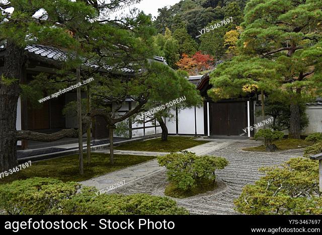 Ginkaku-ji Silver Pavilion during the autumn season, Kyoto, Honshu, Japan, Asia