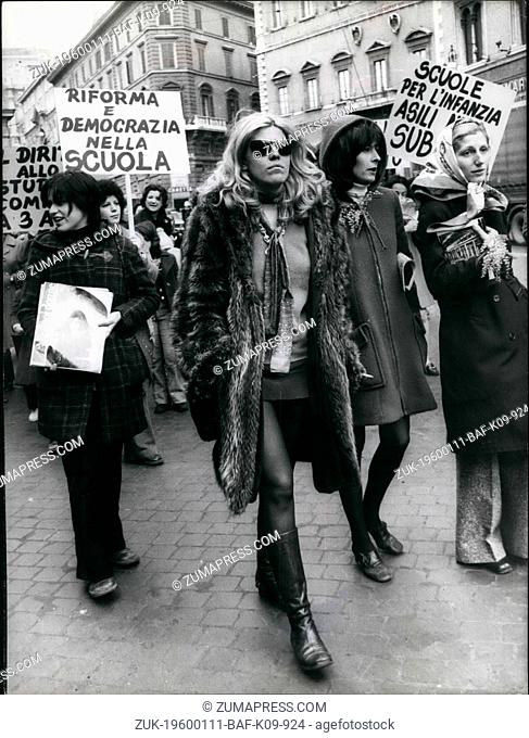1968 - A group of women of the Italian Female Movement, demonstrating for their right in the downtown of Rome. Otherwise they will strikes