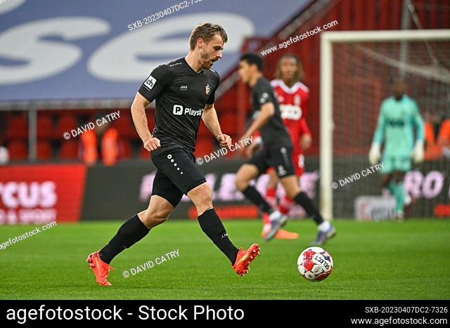 Alessio Staelens (7) of KMSK Deinze pictured during a soccer game between Standard SL16FC and KMSK Deinze during the 6 th matchday in the Challenger Pro League...