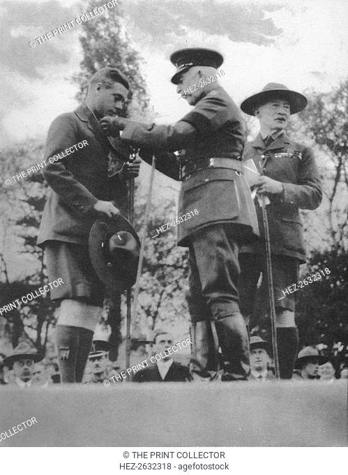 The Prince of Wales being invested with the Silver Wolf by the Duke of Connaught, 1922 (1936). Artist: Unknown