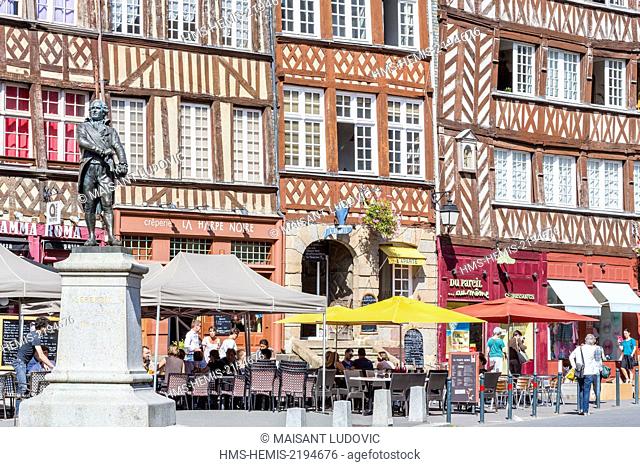 France, Ille et Vilaine, Rennes, historic center, place du Champ Jacquet, timber framed houses of the 15th century with the statue of John Leperdit (Mayor of...